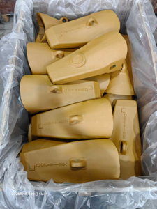 Komatsu K-Max XS145SD baktand