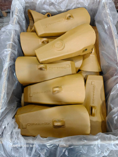 Komatsu K-Max XS145SD baktand