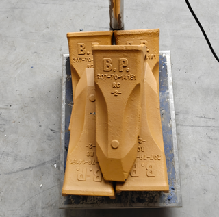 207-70-14151RC PC300RC Rock beitel bucket Toott Toot