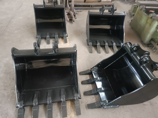 D0610E30 emmer 770 mm breedte 0,14 m³ Heavy Duty voor graafmachine